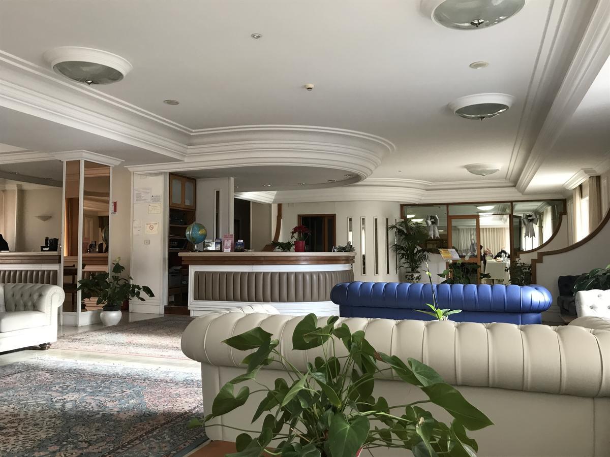 Mondial Park Hotel Ф'юджі Екстер'єр фото